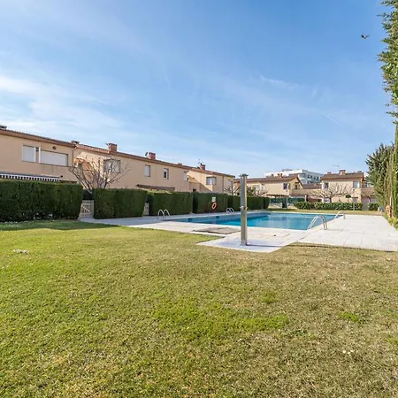 Apart-rent Casa Port Estrella Santa Margarita 2005 Villa Roses